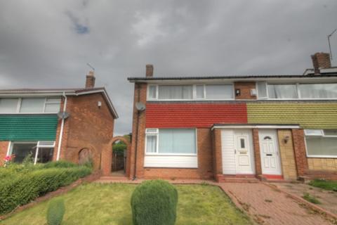 3 bedroom semi-detached house to rent, Chadderton Drive, Newcastle Upon Tyne NE5