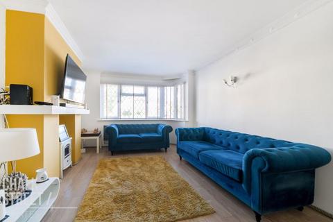 17 Hazell Crescent, Romford, RM5 2AL