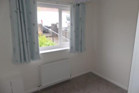 2 bedroom semi-detached bungalow to rent, Angela Avenue, Oldham OL2