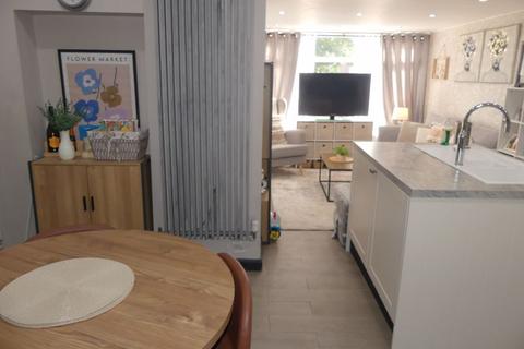 3 bedroom semi-detached house for sale, Sycamore Avenue, Oldham OL4