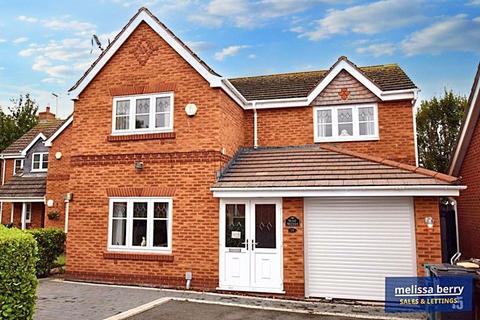 4 bedroom detached house for sale, Tanllwyfan, Colwyn Bay LL29