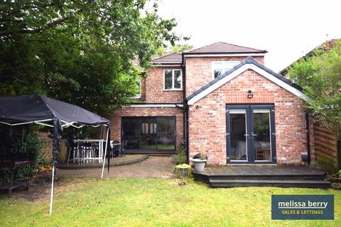 6 bedroom semi-detached house for sale, Bury New Road, Manchester M25