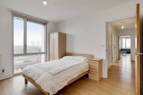 3 bedroom flat to rent, 41 Devons Road, London E3