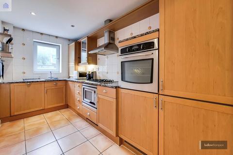 2 bedroom flat to rent, Woodland Crescent, Canada Water, London, SE16