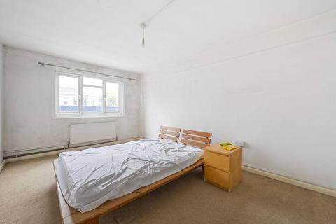 2 bedroom flat to rent, Commercial Road, Whitechapel, London, E1