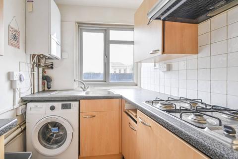 2 bedroom flat to rent, Commercial Road, Whitechapel, London, E1