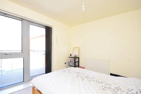 3 bedroom flat to rent, Merchants Quarters, Bow, London, E3