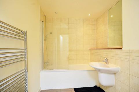 3 bedroom flat to rent, Merchants Quarters, Bow, London, E3