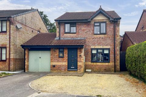 3 bedroom detached house for sale, Eastwood Close, Frome