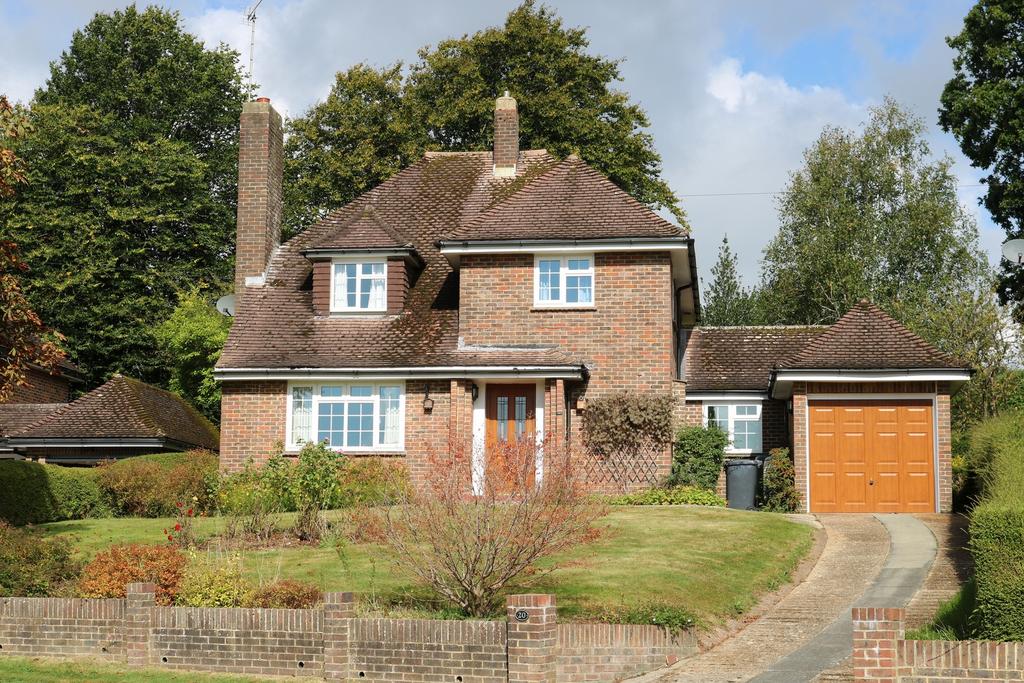 Lucastes Lane, Haywards Heath, RH16 3 bed house for sale £750,000