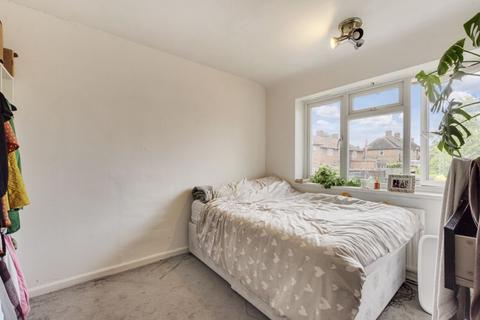 25 Bournbrook Road, London, SE3 8JR