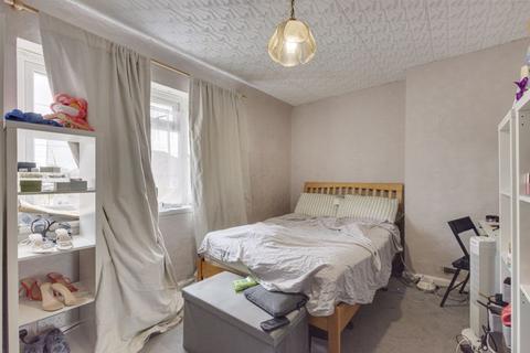 25 Bournbrook Road, London, SE3 8JR