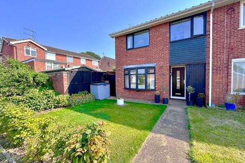 3 bedroom end of terrace house for sale, Heronswood, Stafford ST17