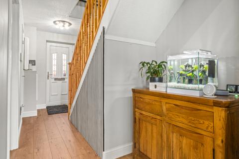 2 Bidston View, Prenton, CH43 7YN