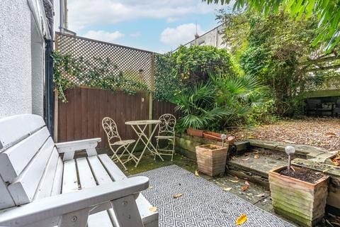 11 Oakfield Place, Bristol, BS8 2BJ