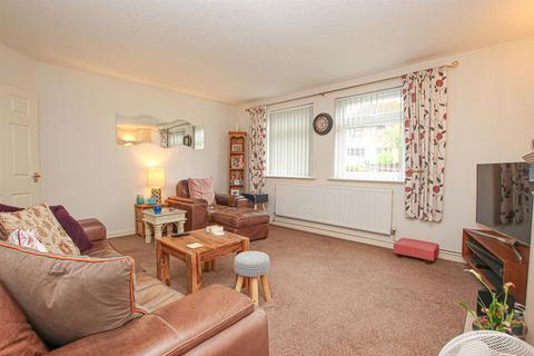 2 bedroom flat for sale, Freshfields, Newmarket CB8