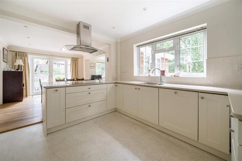 4 bedroom detached house for sale, Williams Way, Fleet GU51