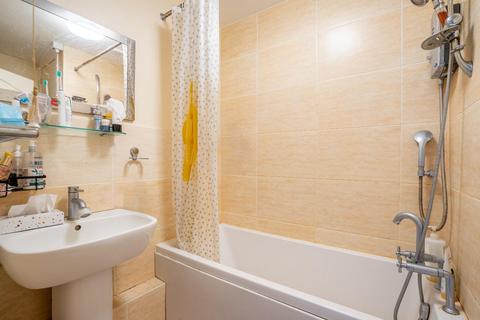 17c Barbican Road, York, YO10 5AA