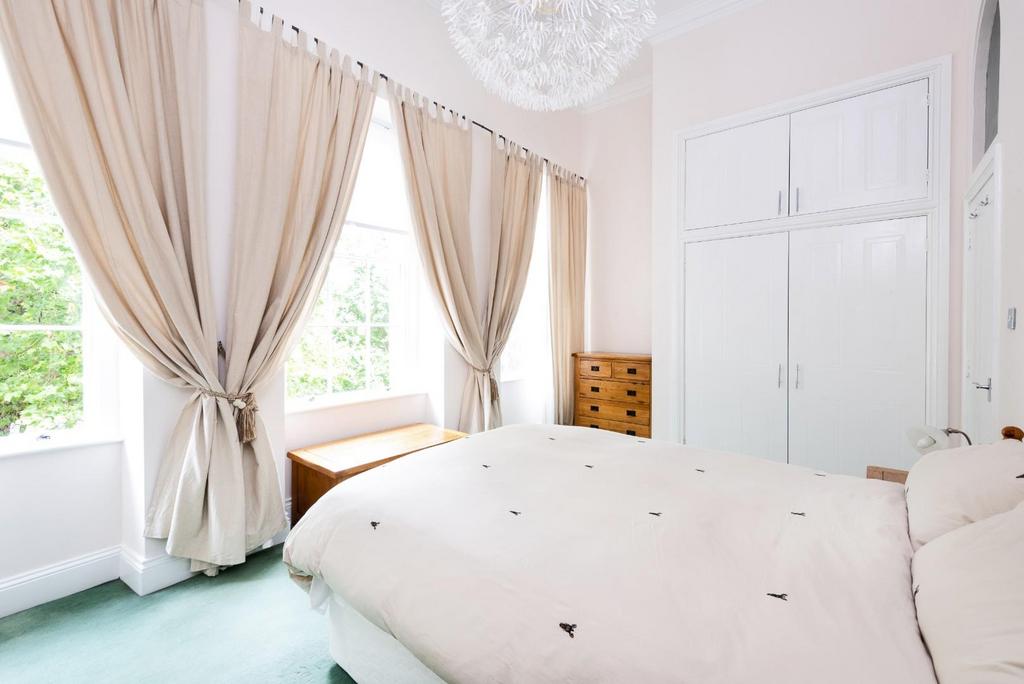 F5, 33 Grosvenor Place, Bath, BA1 6 BA-14.jpg