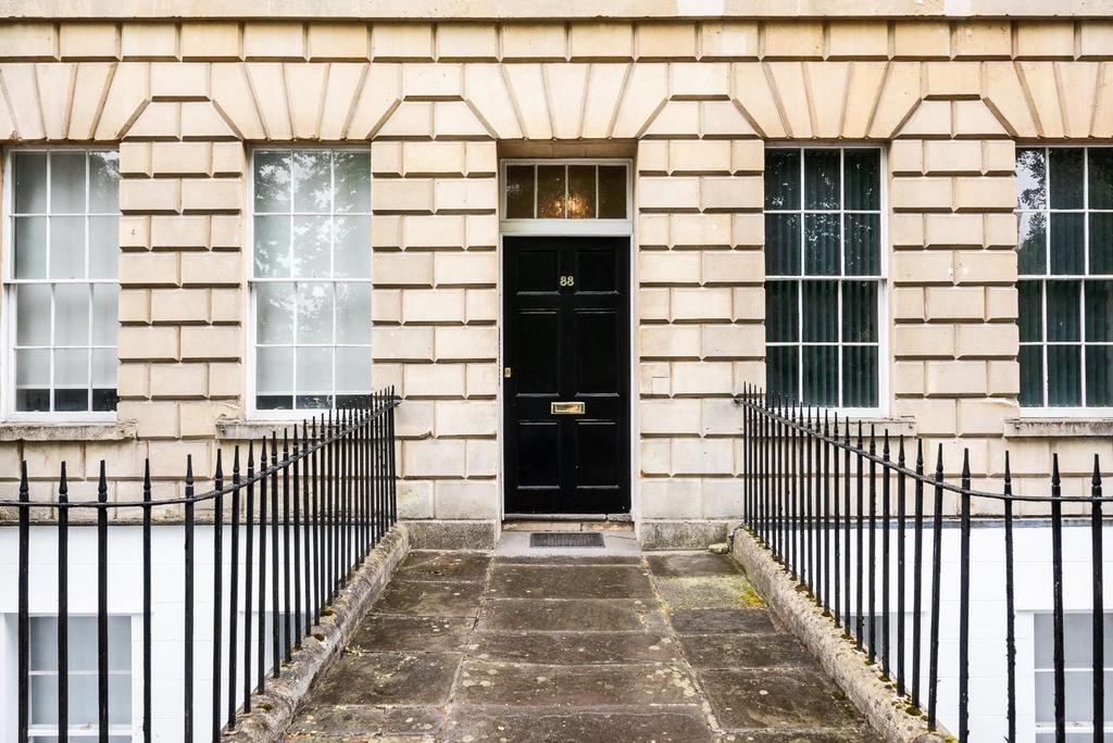 F5, 33 Grosvenor Place, Bath, BA1 6 BA-3.jpg