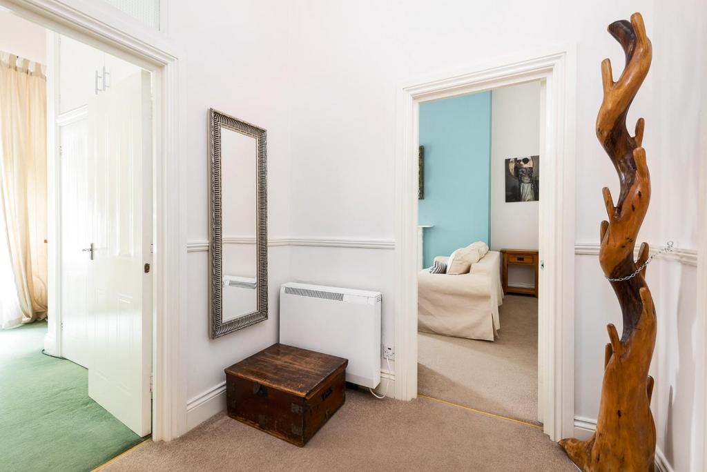 F5, 33 Grosvenor Place, Bath, BA1 6 BA-5.jpg