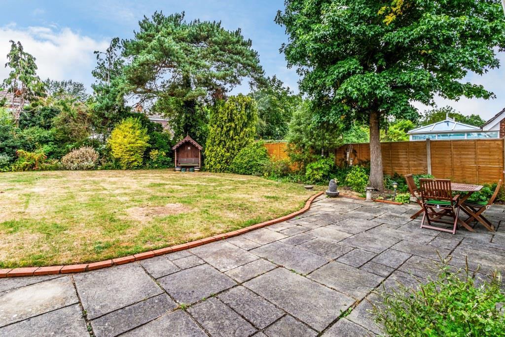 GARDEN 2.jpg