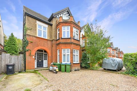 2 bedroom flat for sale, Effingham Road, Surbiton KT6