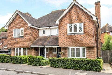 37 Forster Road, Guildford, GU2 9AE
