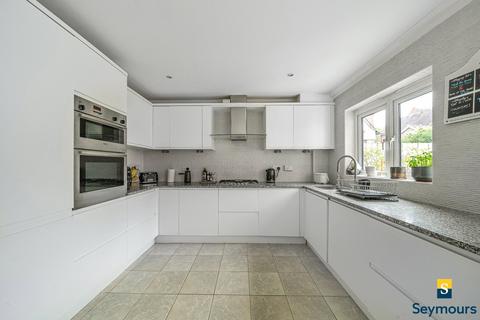 37 Forster Road, Guildford, GU2 9AE