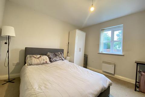 2 bedroom apartment for sale, Kenyon Lane, Manchester