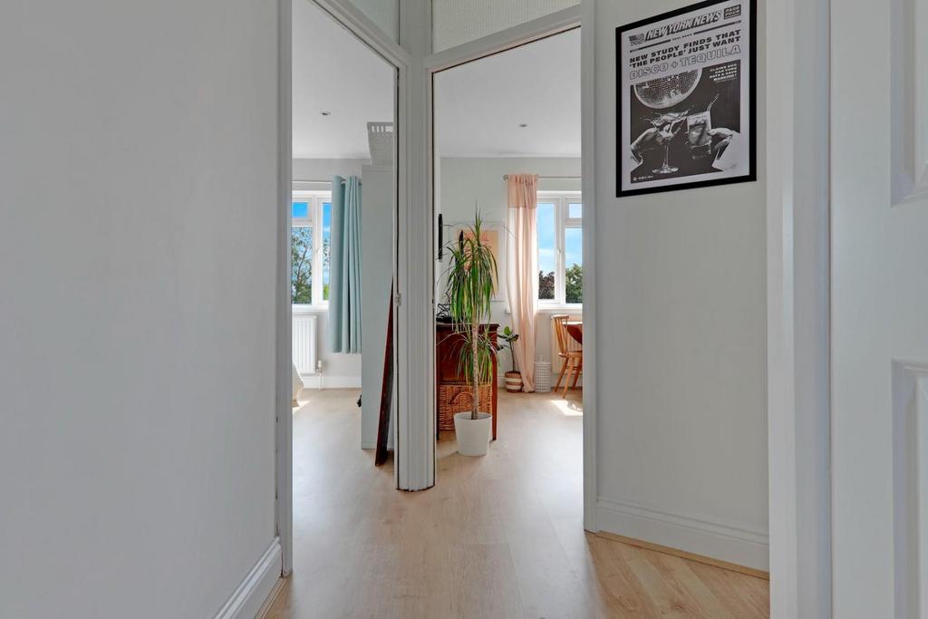 13-cea6 JHProp Wpen - 17 Dover House - 37-medium.jpg