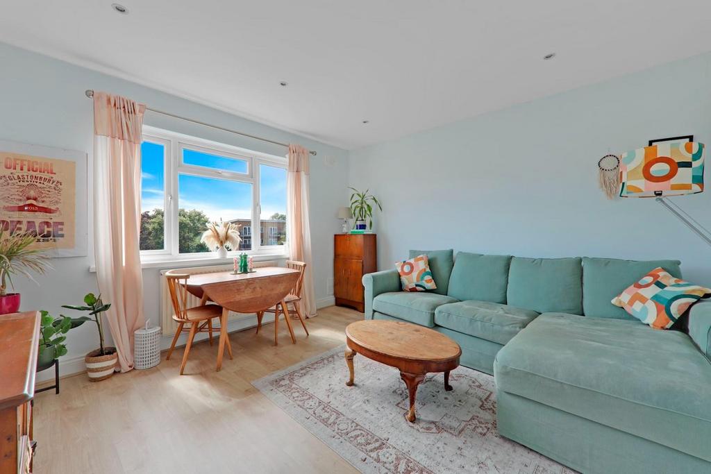 05-1d78 JHProp Wpen - 17 Dover House - 13-medium.jpg