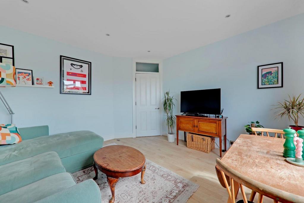 07-a820 JHProp Wpen - 17 Dover House - 19-medium.jpg