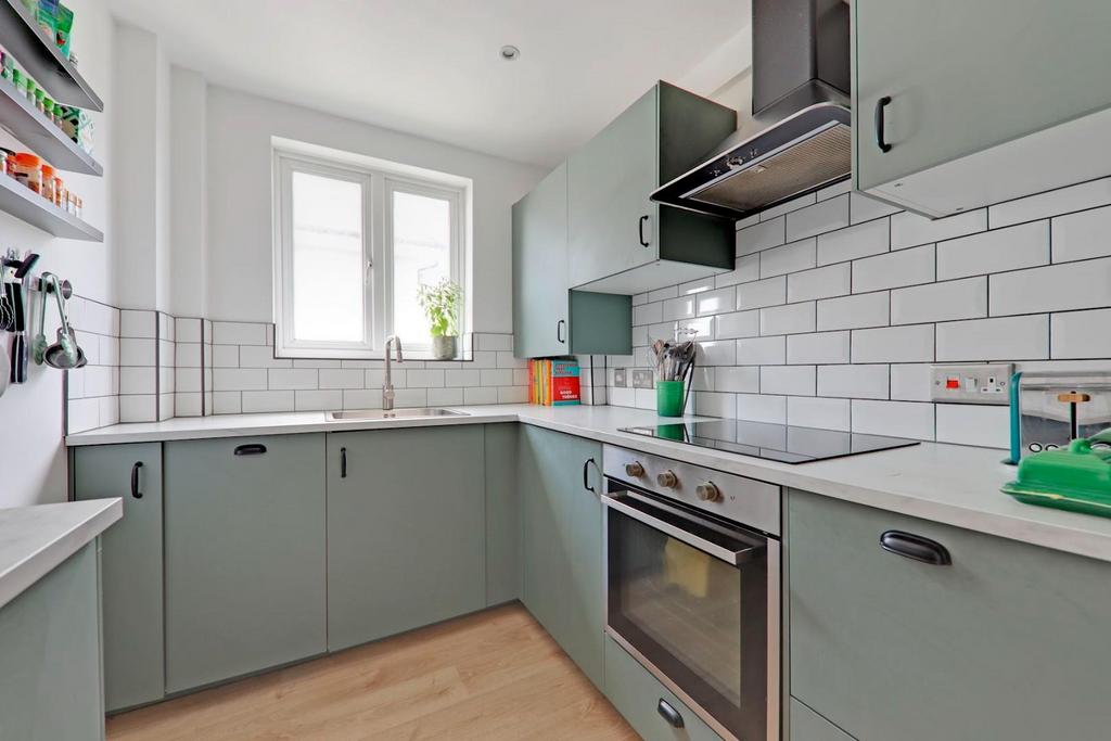 10-1f56 JHProp Wpen - 17 Dover House - 28-medium.jpg