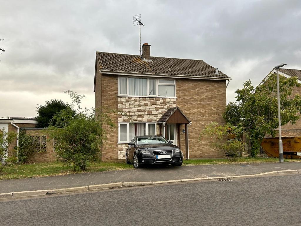 Ramsey Road, Halstead CO9 3 bed detached house to rent £1,450 pcm (£