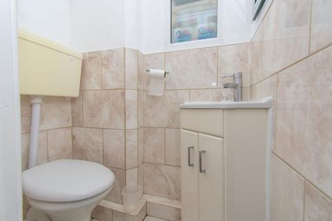 11 Bryngarth Crescent, Leicester, LE5 2AF