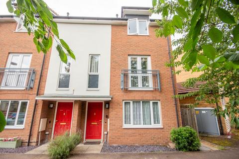 55 Farmers Row, Fulbourn, Cambridge, CB21 5HL