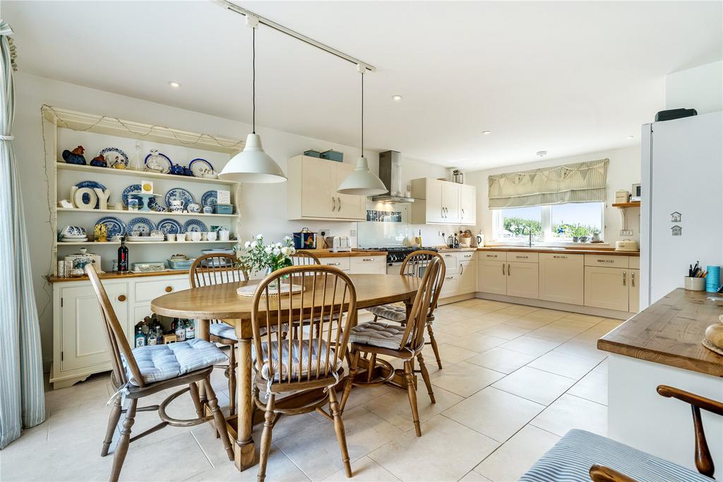 Dining Room/Kitchen