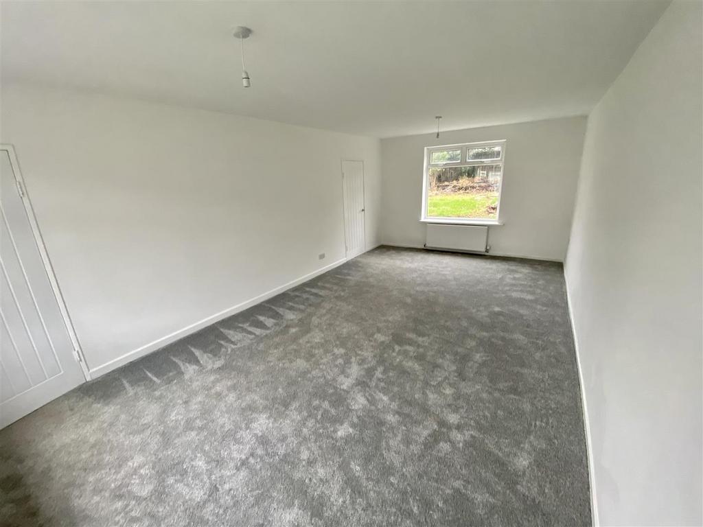 Park Avenue, Coxhoe, Durham 3 bed semidetached house to rent £750