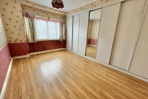 116 Lode Lane, Solihull, B91 2HN