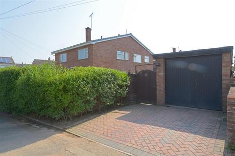 3 bedroom semi-detached house for sale, Boscobel Drive, Heath Farm, Shrewsbury