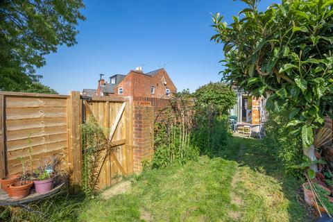 2 bedroom end of terrace house for sale, Wykeham Road, Reading RG6