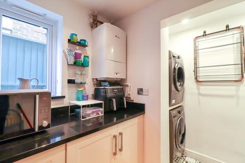 9 Oundle Close, Ashby-de-la-zouch, LE65 2SF