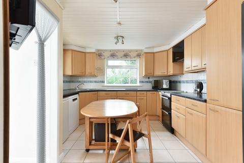 2 bedroom end of terrace house for sale, Swan Lane, Ashford