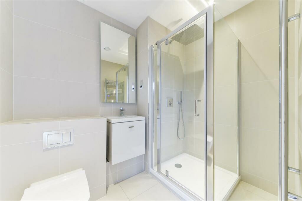 Main en-suite