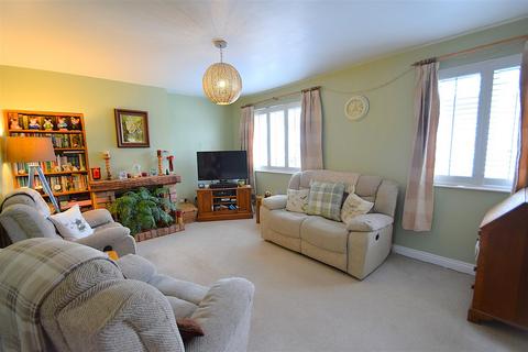 3 bedroom semi-detached house for sale, Meadow Grove, Shirehampton