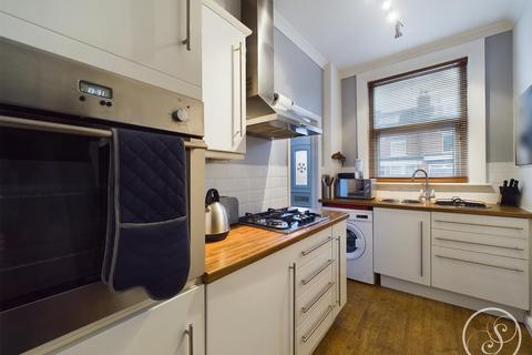 2 bedroom terraced house for sale, Vinery Place, Leeds