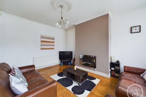 2 bedroom terraced house for sale, Vinery Place, Leeds