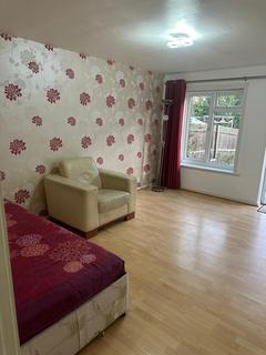 3 bedroom terraced house to rent, Tyrell Close, Harrow HA1