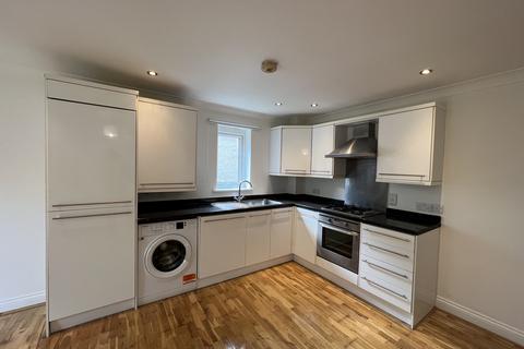 2 bedroom flat to rent, Orchard Way, Croydon CR0